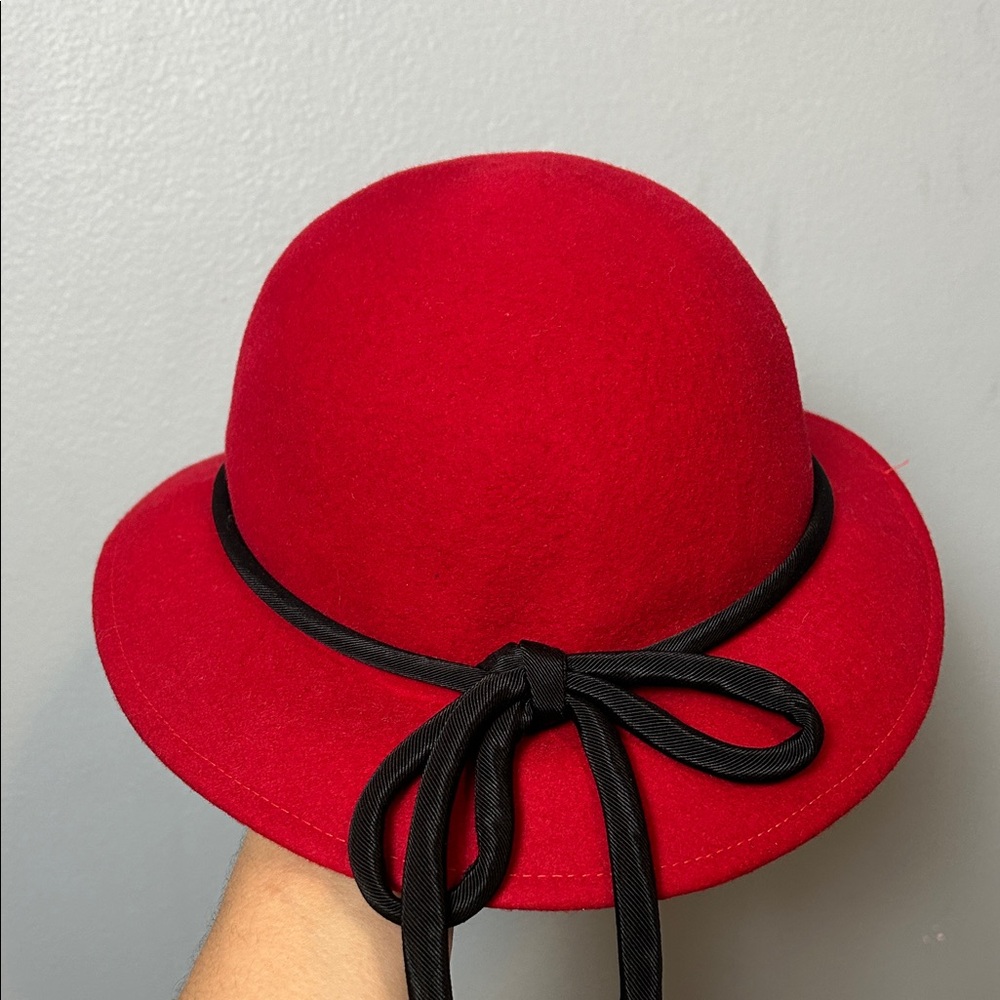 Vintage Liz Claiborne Wool Red Hat with Black Bow women’s
